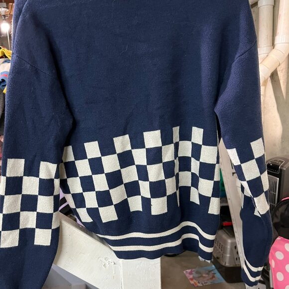 Disney Donald Duck Sweater - Size Medium - Cute & Retro Style - Picture 2 of 3